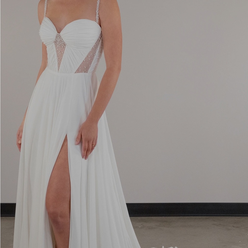 Pearl White Sweetheart A-line Wedding Gown
